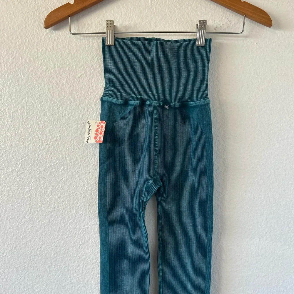 FP Movement Ribbed Leggings Size XS/S - Picture 4 of 9
